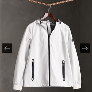 NWT SUPERDRY WHITE JACKET - ECHO BEACH CAGOULE